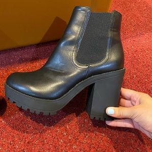 NWT H&M Black Ankle Boots